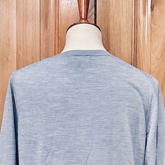 Banana Republic - Extra Fine Merino Wool - Super Soft Sky Blue Sweater - EUC - L - Picture 11 of 14